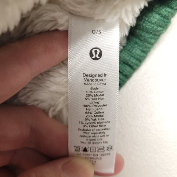 Lululemon Fleece Lined Knit Beanie & Mittens Hat  One Size - Picture 6 of 6